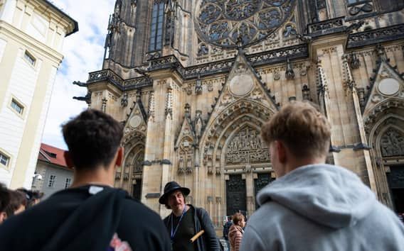 Praga: Destaques da cidade de ônibus, barco e a pé